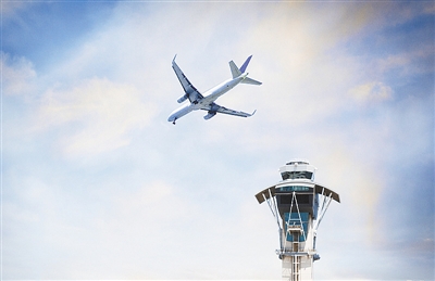 航线无形且纵横交错,每天上万次的航班怎么有序运行的?(图2) 0404-itriatt1424582.jpg